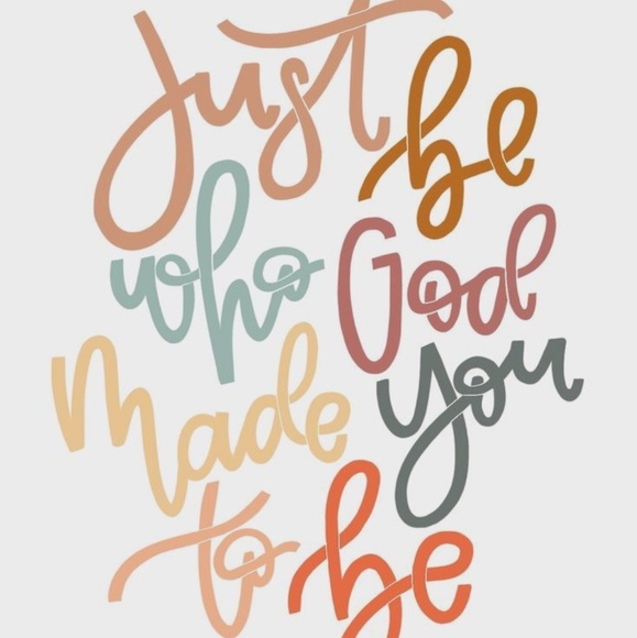 Clothes, lots of them. - Picture 5 of 5